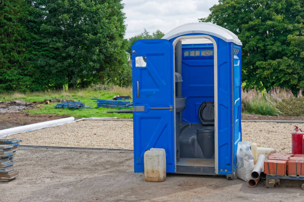 Best VIP or Luxury Restroom Trailers  in Midlothian, TX